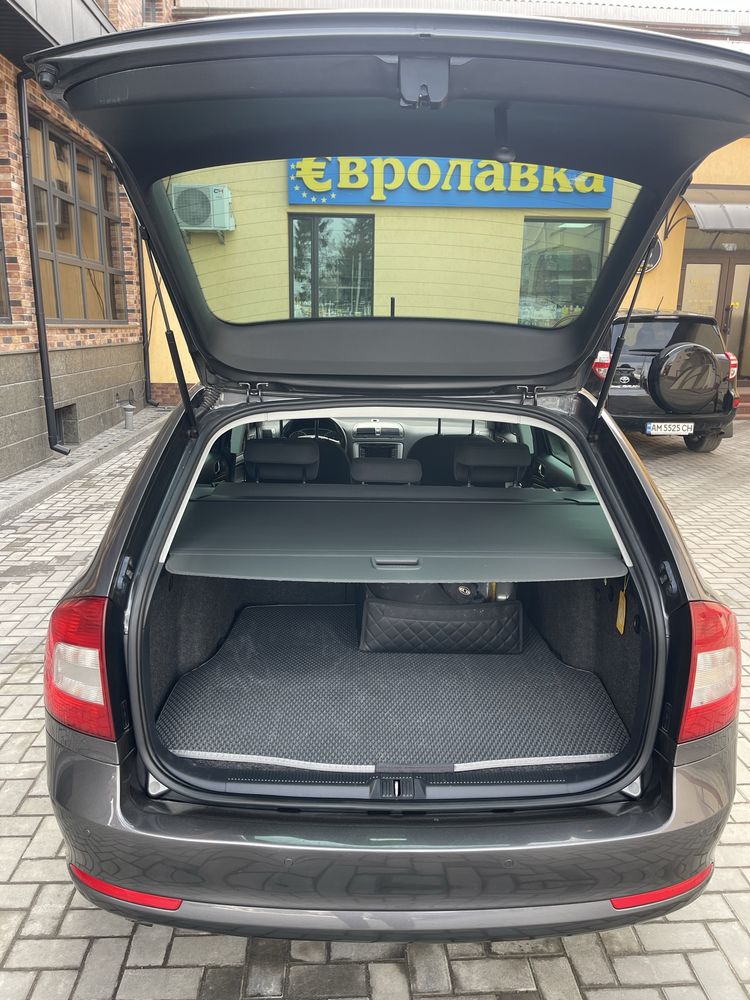 Шкода октавія 2,0 дизель автомат
