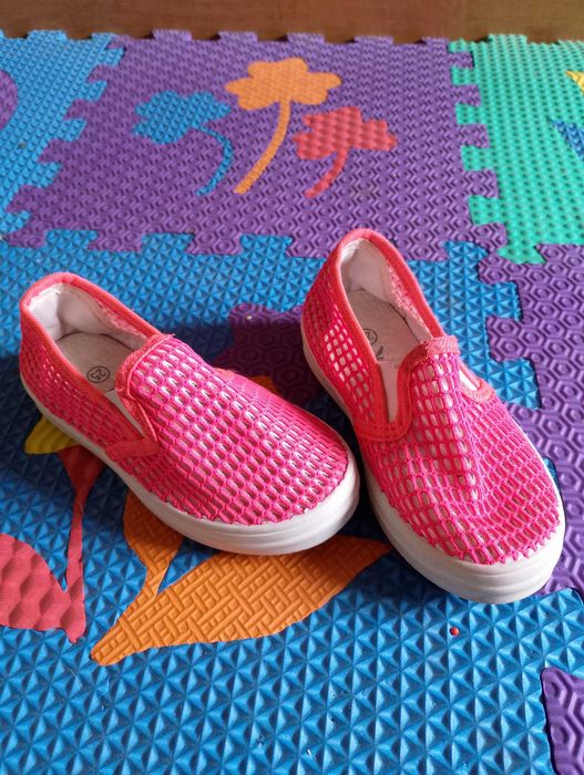 Сліпони на дівчинку, р. 25 ( устілка 16 см )