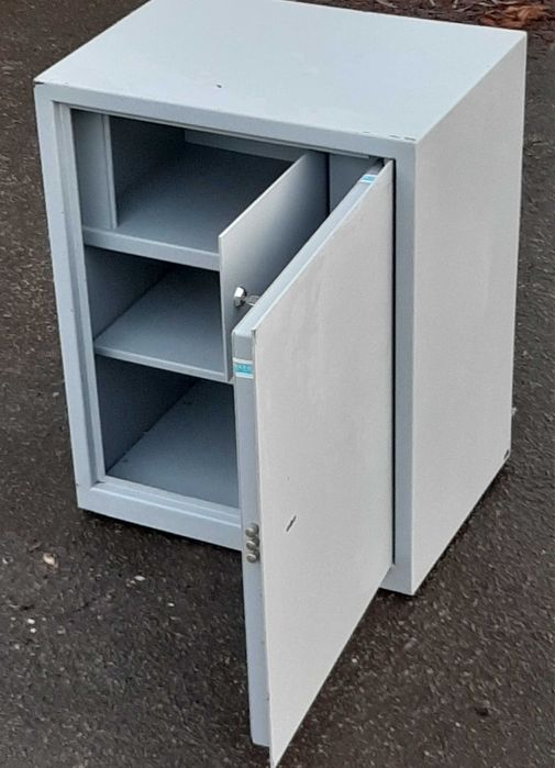 Сейф  34 кг  «Паритет»  с ключами