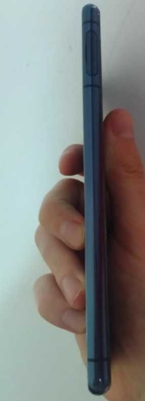 Sony Xperia 5 II - poobijana