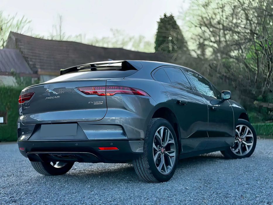 Jaguar I-Pace      2020