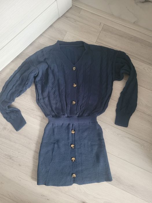 Sukienka sweterkowa