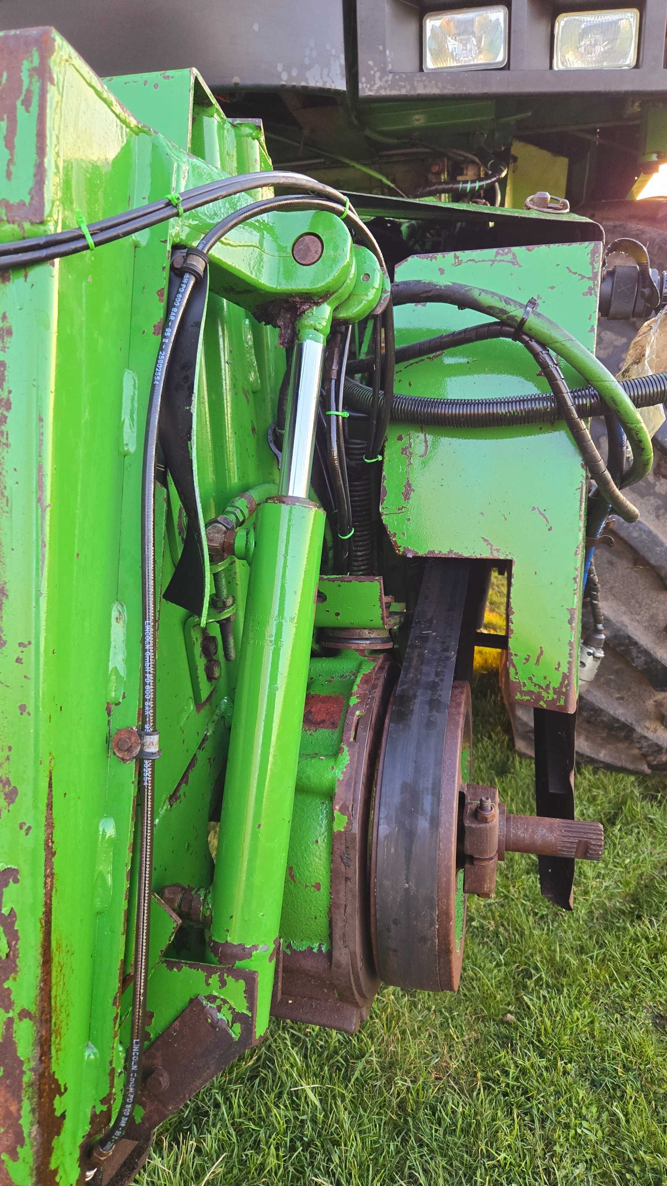 Свіжопривезений john deere 2264 200рік Без жатки $