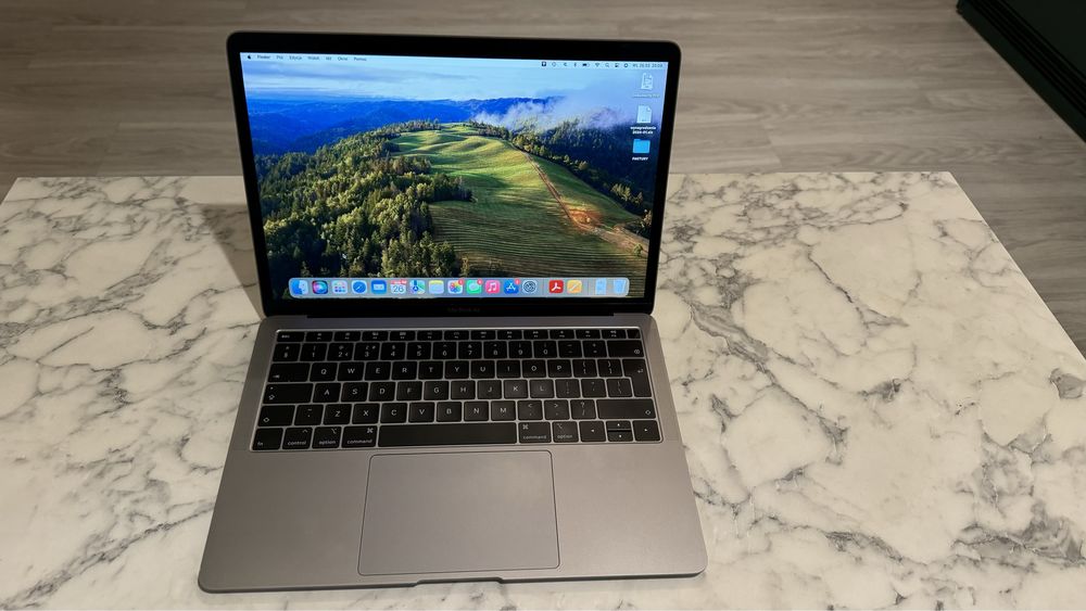 MacBook Air 13” 2018 bateria tylko 158 cykli! Jak nowy!