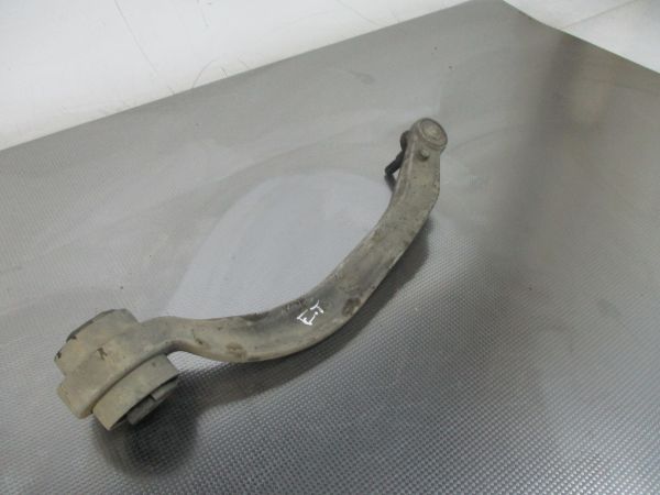 Braço de suspensão frente direito VOLKSWAGEN Passat (3B3)