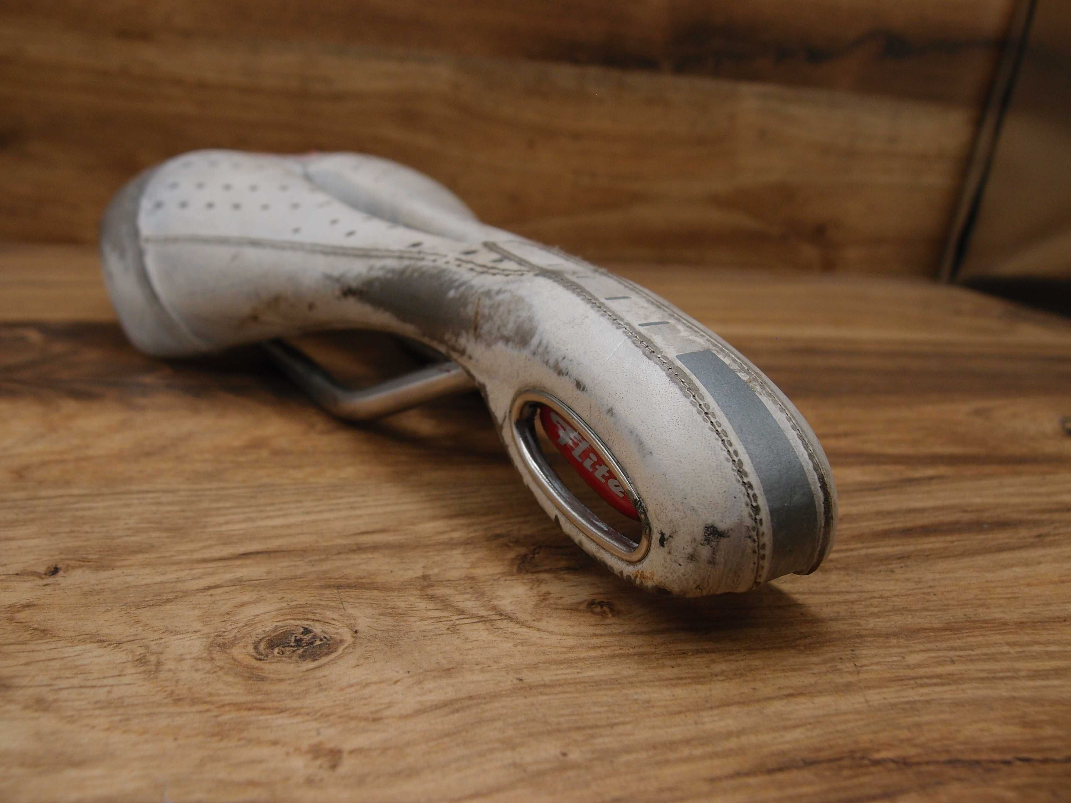 siodełko rowerowe z kanałem Selle Italia Flite szosowe vintage