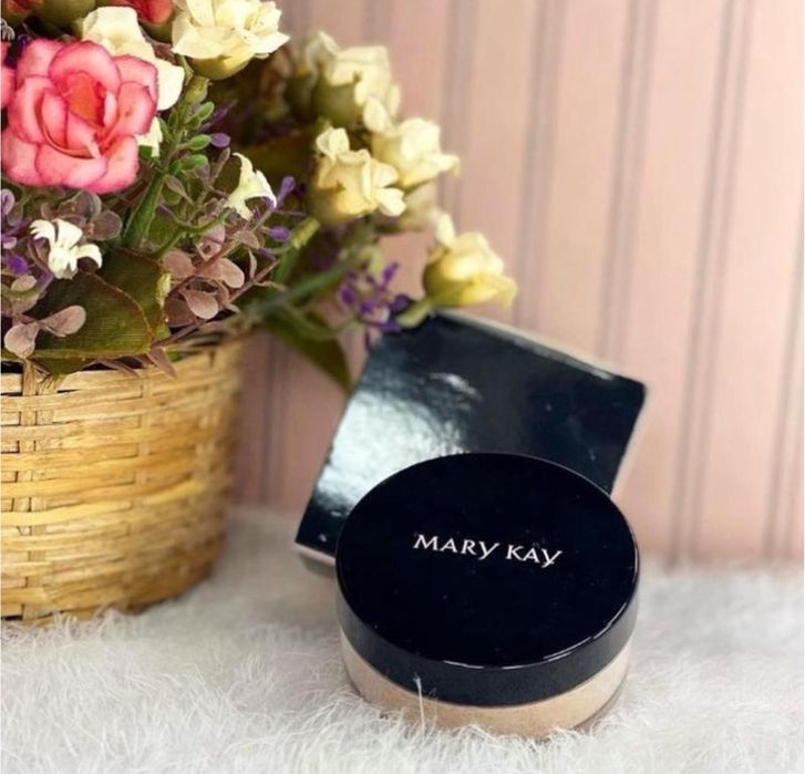 Jedwabisty Puder Wygładzający Deep Beige