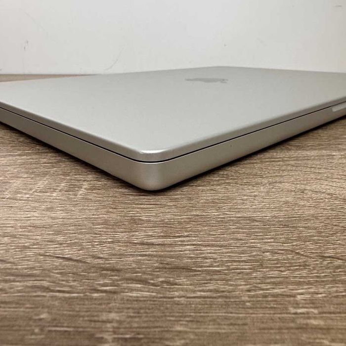 Macbook Pro 16" Late 2023 M3 Pro / 36Gb / SSD 512Gb стан ідеал (M0762)