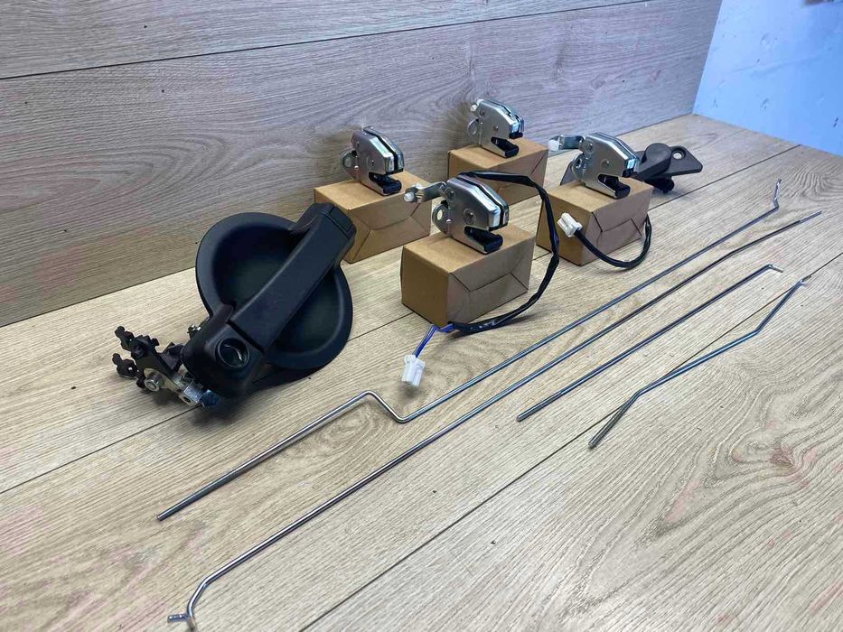 замок задніх дверей Fiat Doblo Тяга замка ручка Фіат добло 01-15р трос