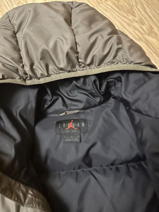 Куртка jordan M нова