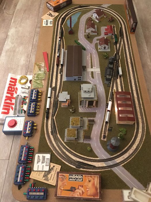 Comboio Märklin mini club - Z (1:220) - pista comleta, já montada.