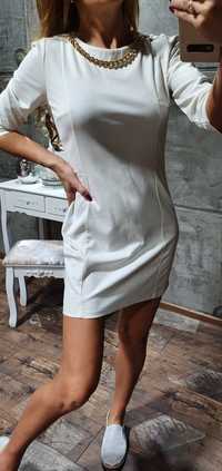 Angielska sukienka biała mini elegancka łańcuch S M