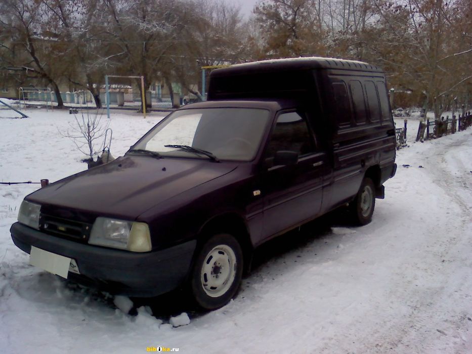 Автомобіль иж ода 2717