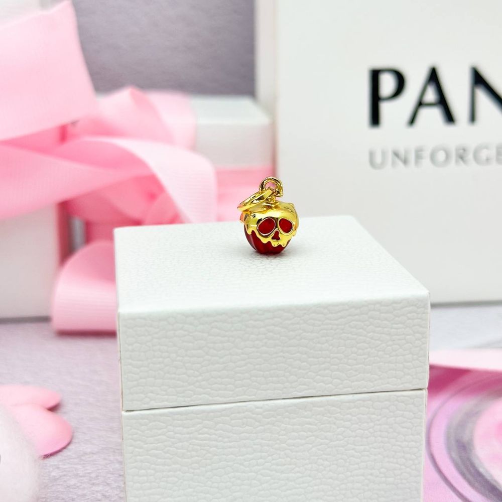 Срібна намистина "Яблуко злої королеви" Pandora (Пандора) 763421C01