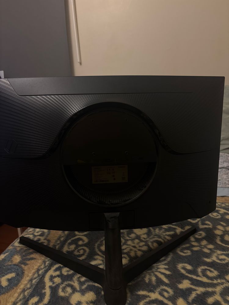 Ecrã Gaming curvo Samsung Odissey G5 ‘27