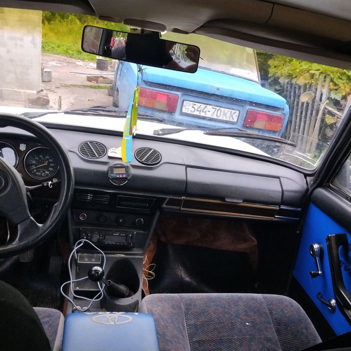 Продам ваз 2106 сів і поїхав