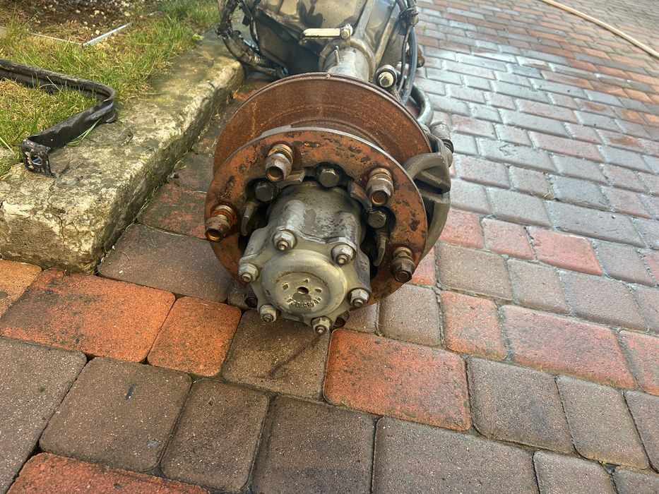 Продаеться 37-9 , 41:11,35:8, привезені з Італіі в доброму стані