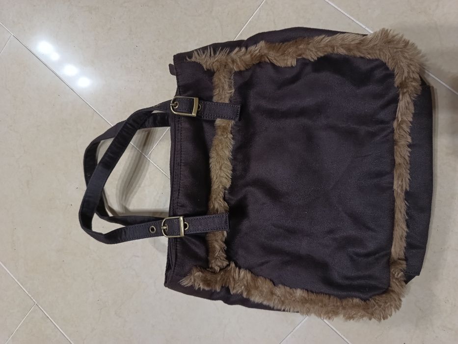 Brązowa torebka do ręki