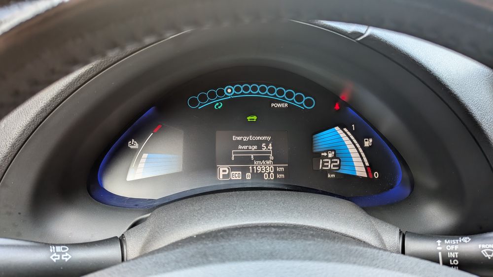 Nissan leaf  24квт 2013