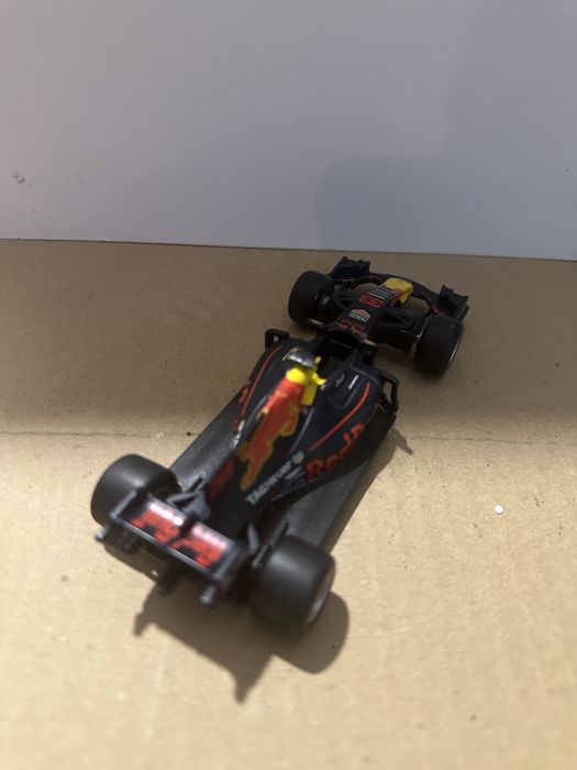 Miniatura da red bull da burago 1:32