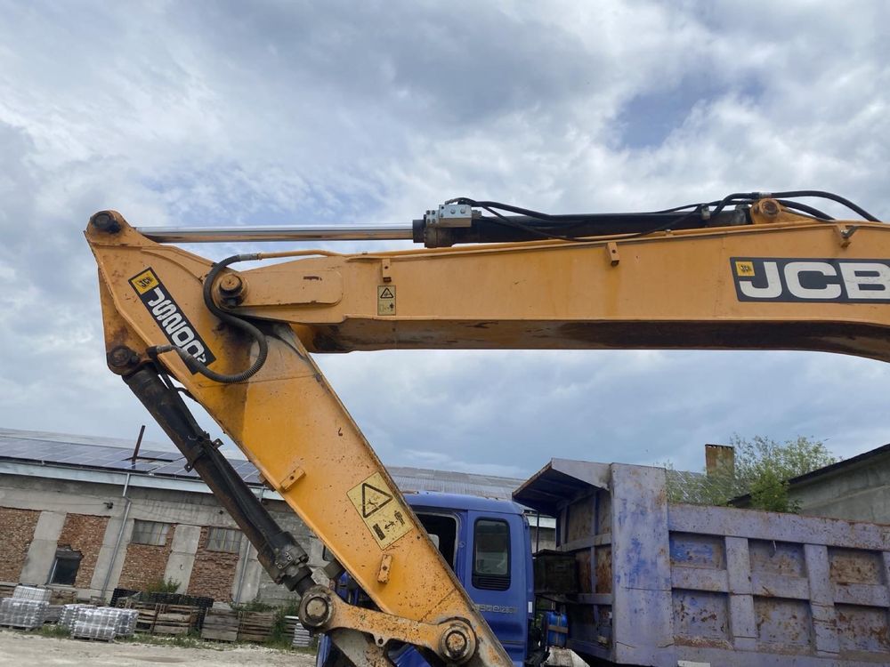 Екскаватор колісний JCB js200w ( 22,8 тонн )