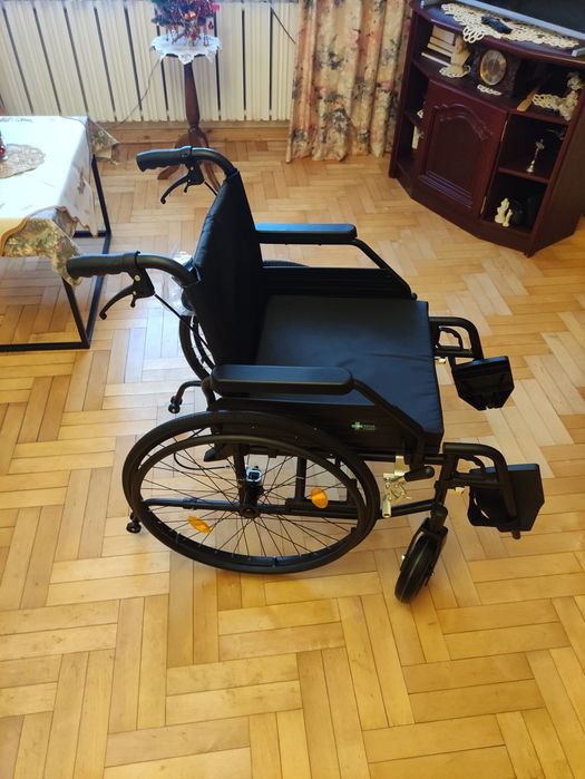 Nowy wózek inwalidzki