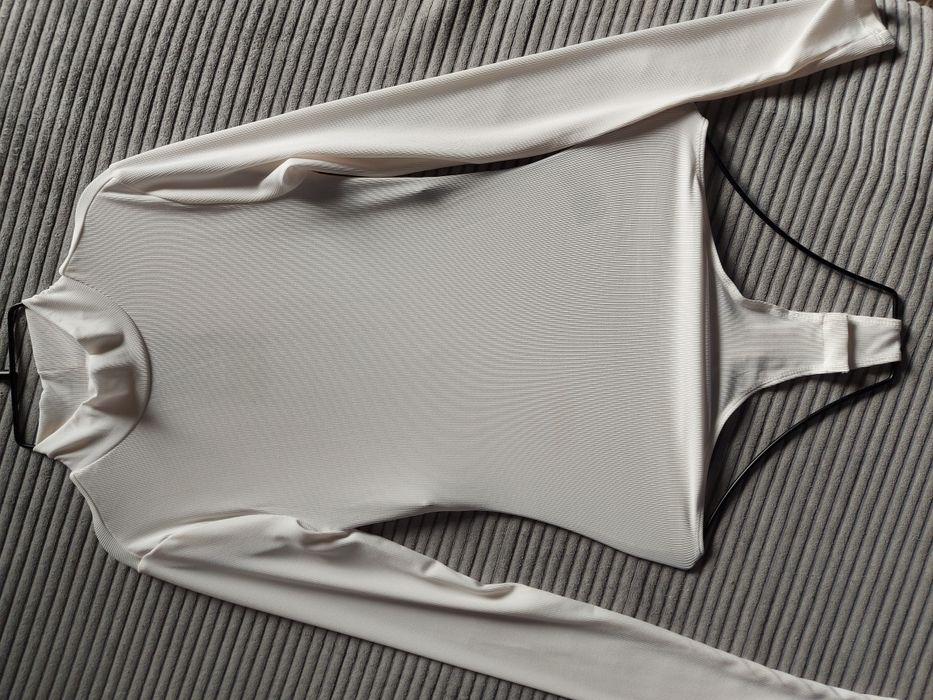 Body prążkowane kremowe dopasowane H&M XS