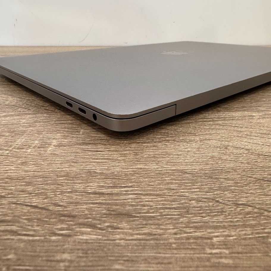 MacBook Pro 16" i9 / 16Gb DDR4 / SSD 1000Gb / Radeon 5500m (код:M0680)