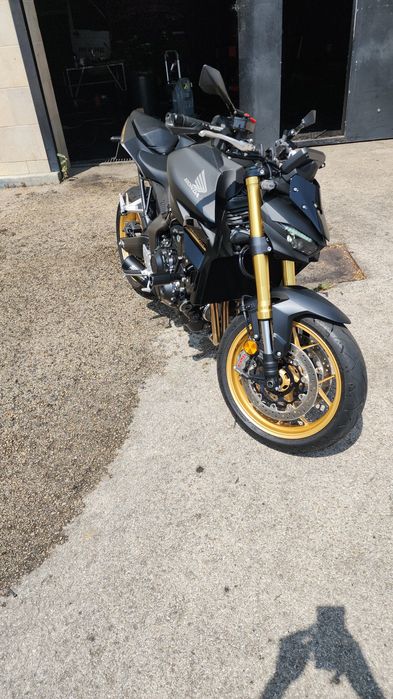 CB hornet 1000 SP