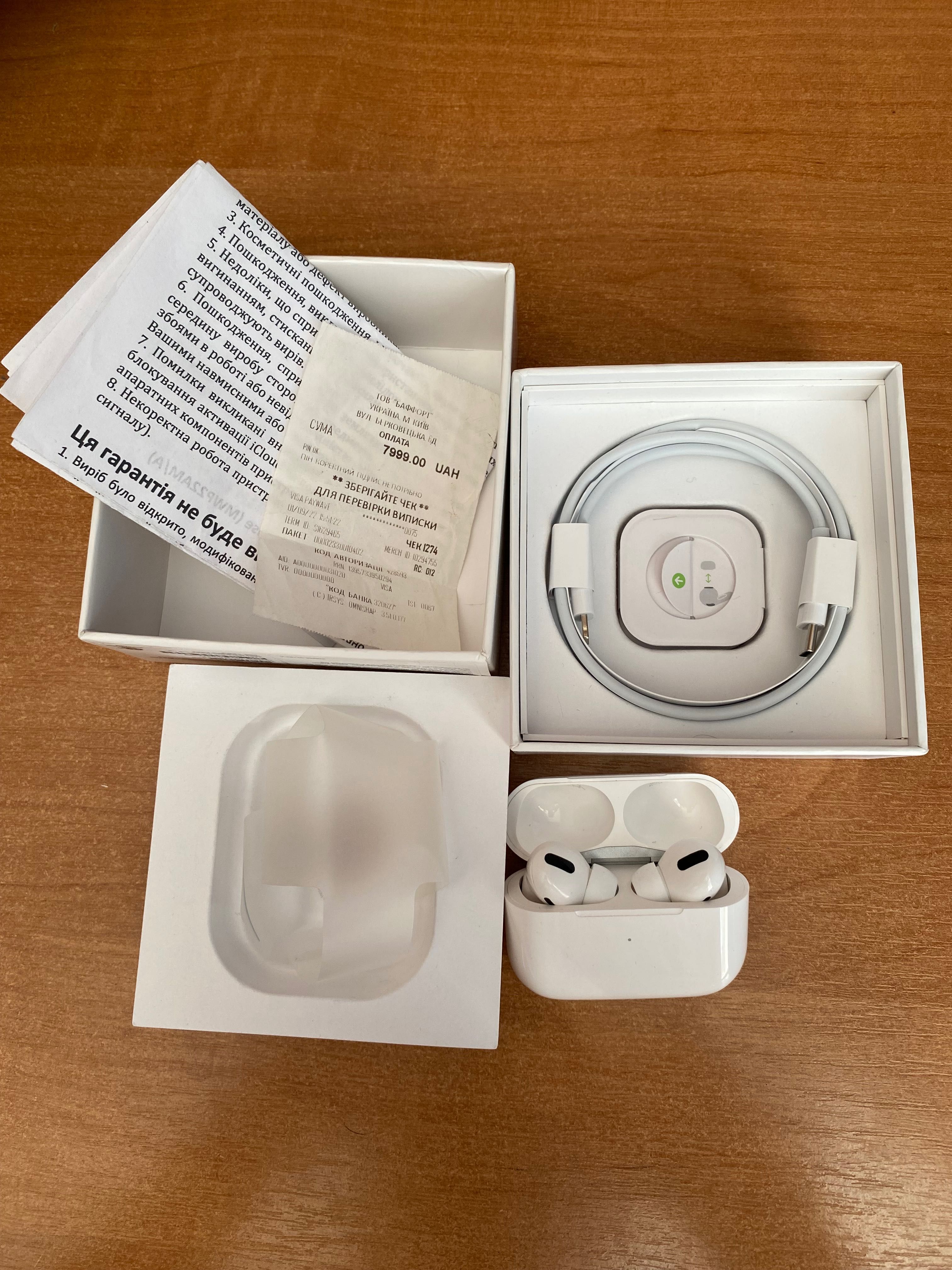 Apple AirPods Pro Оригінал Правий навушник + кейс