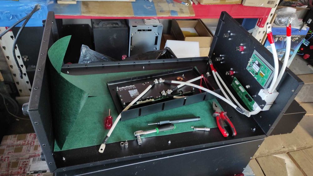 Акумуляторна збірка LiFePO4 48в 14.4 кВт Акумулятор батарея EVE 280 Аг