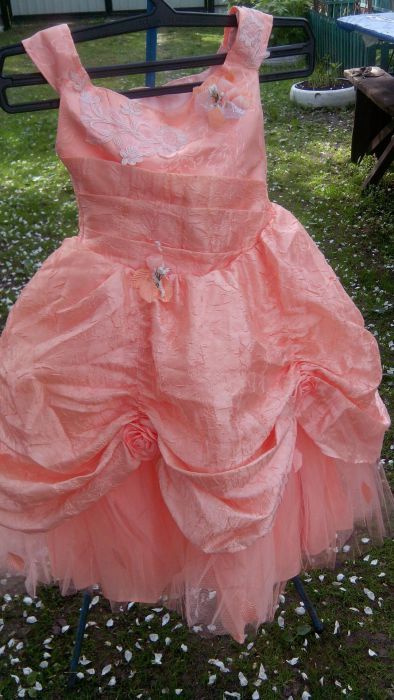 Красивое нарядное платье на утренник на девочку 4-6 лет недорого