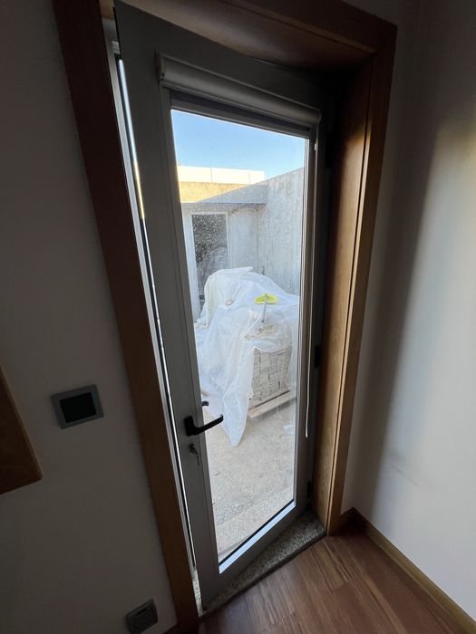 Janelas c/estore portas aluminio