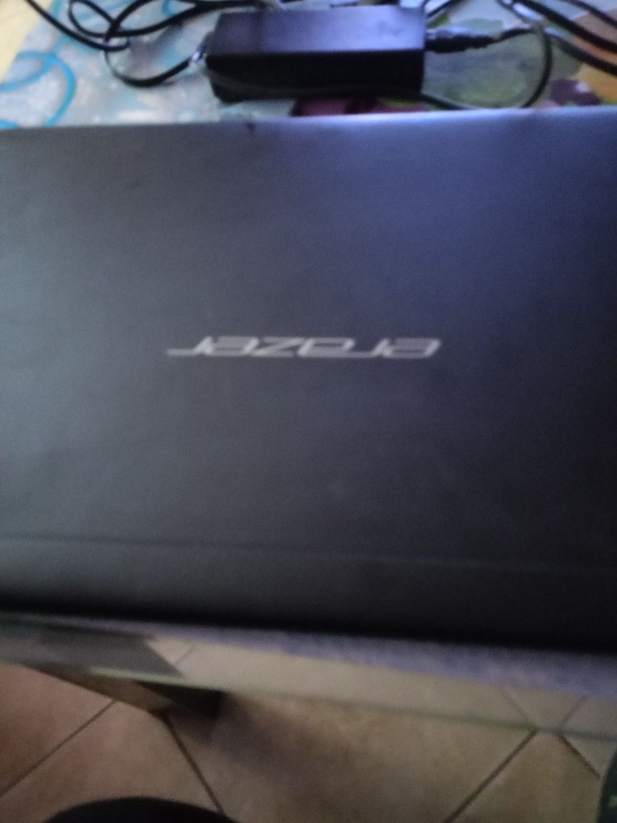 laptop Medion Erazer i5 8GB SSD