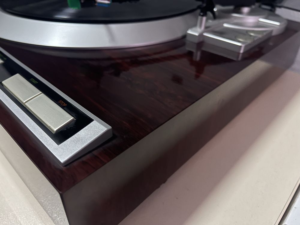 Вініловий програвач Denon DP-37 F один з кращих автоматик , Black Cat