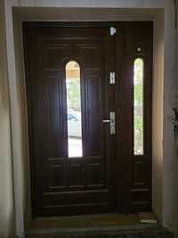 Drzwi drewniane zewnętrzne