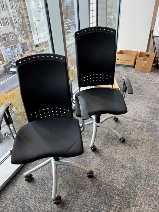 Fotel biurowy obrotowy SITAG REALITY czarny do biur domu