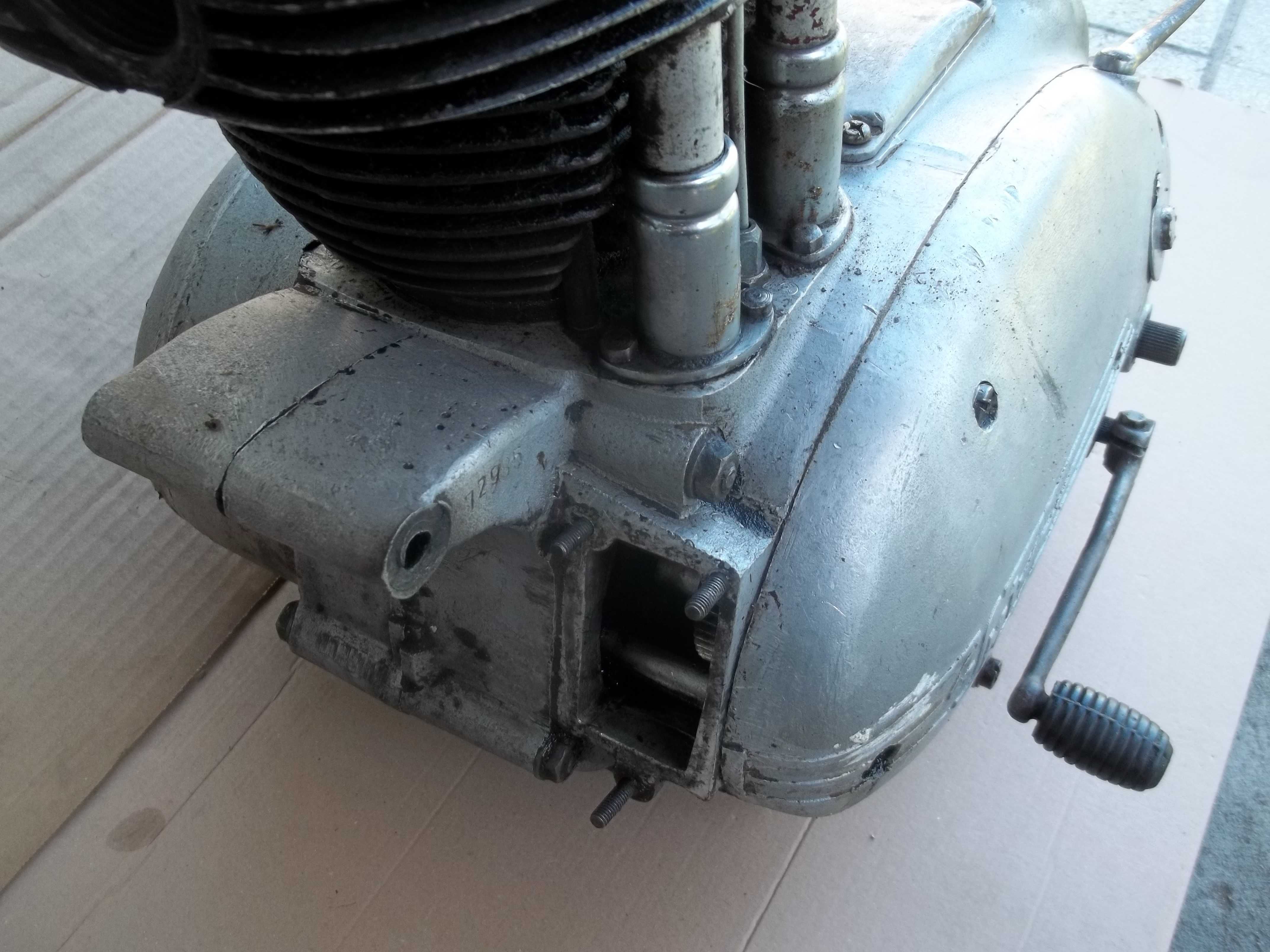 Silnik JUNAK M-10 M10 Oryginał PRL Komplety Biały kruk