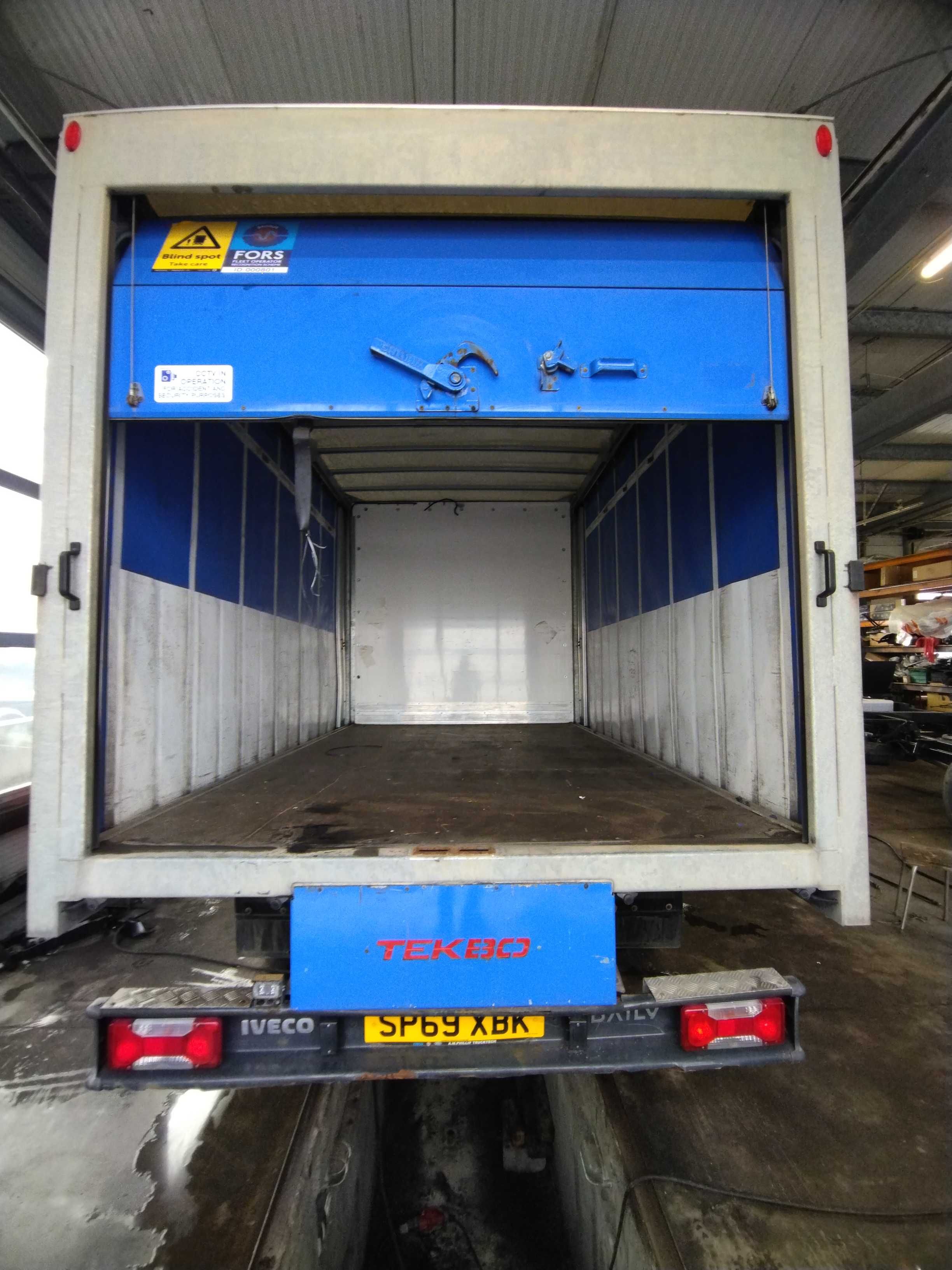 Kontener zabudowa firanka iveco daily 4.10 m
