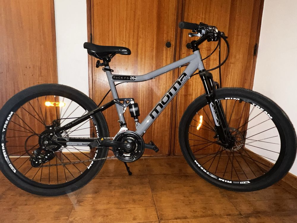 Bicicleta moma shimano