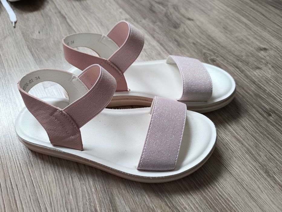 Buty/ubrania dla dzieci