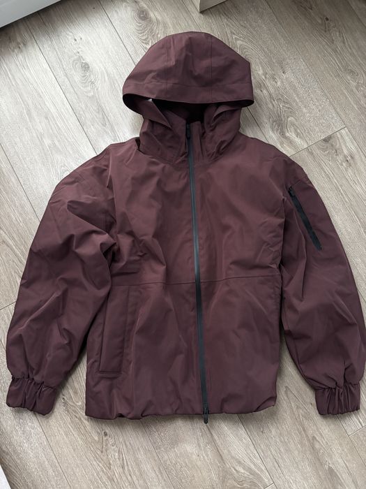 Nowa kurtka przeciwdeszczowa C&A