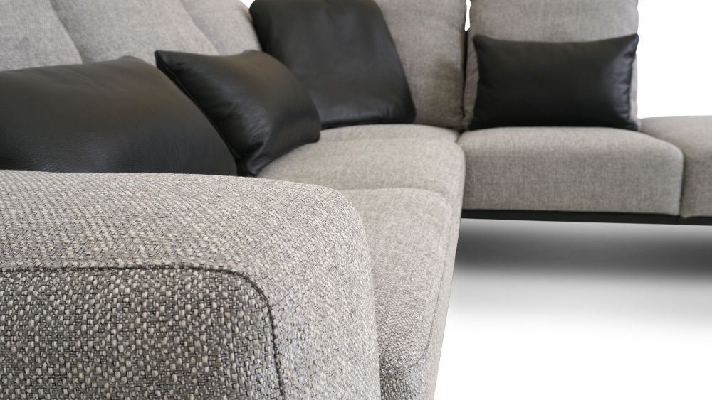 Poduszkowiec na wysokich stalowych nogach CASSINO