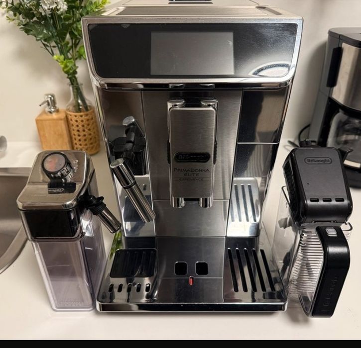 Ekspres do kawy DeLonghi prima donna Elite experience ecam 650.85