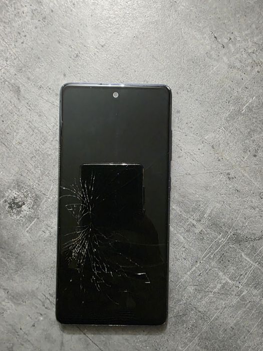 Samsung Galaxy S20 FE 5G/128GB – pęknięty wyświetlacz – sprawny, OKAZJ