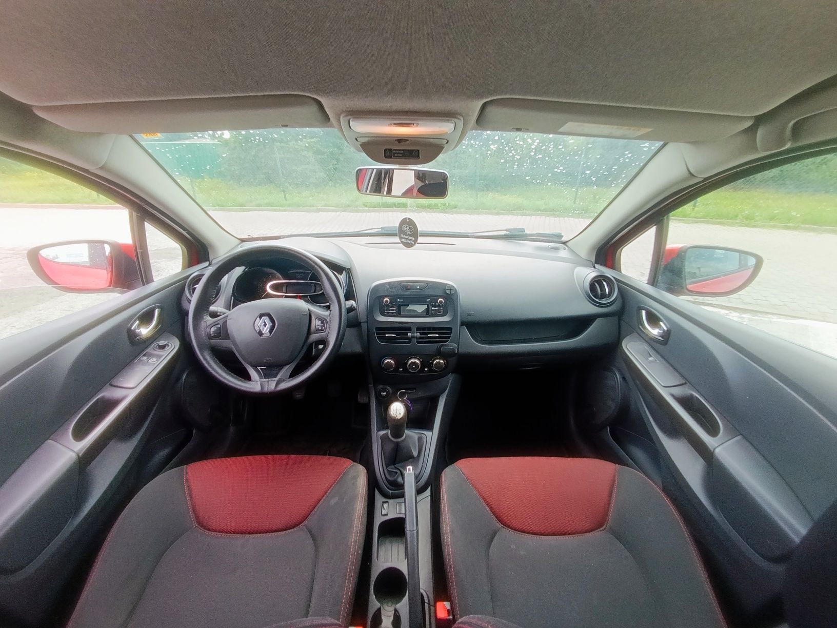Renault Clio 1.5D // 2015 // Super Stan // Klima // Zamiana //

Samoch