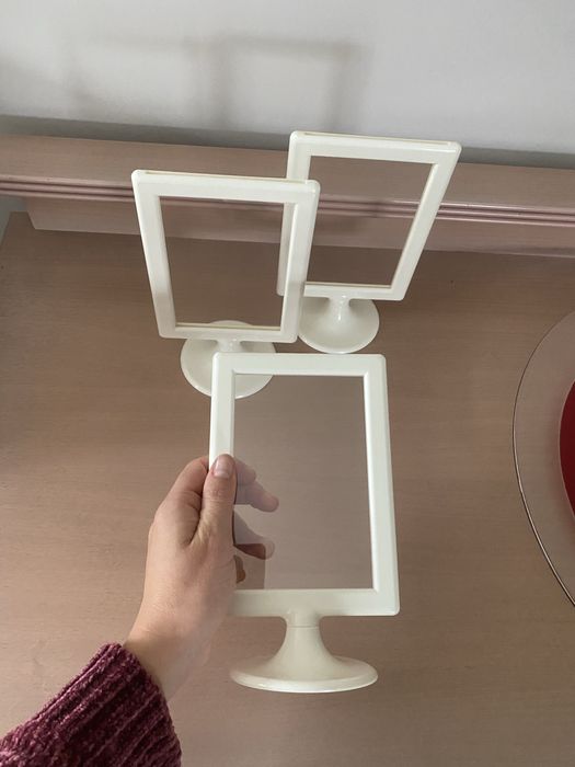 Ramki Ikea, ramka, biale ramki, na stojaku, na nóżce