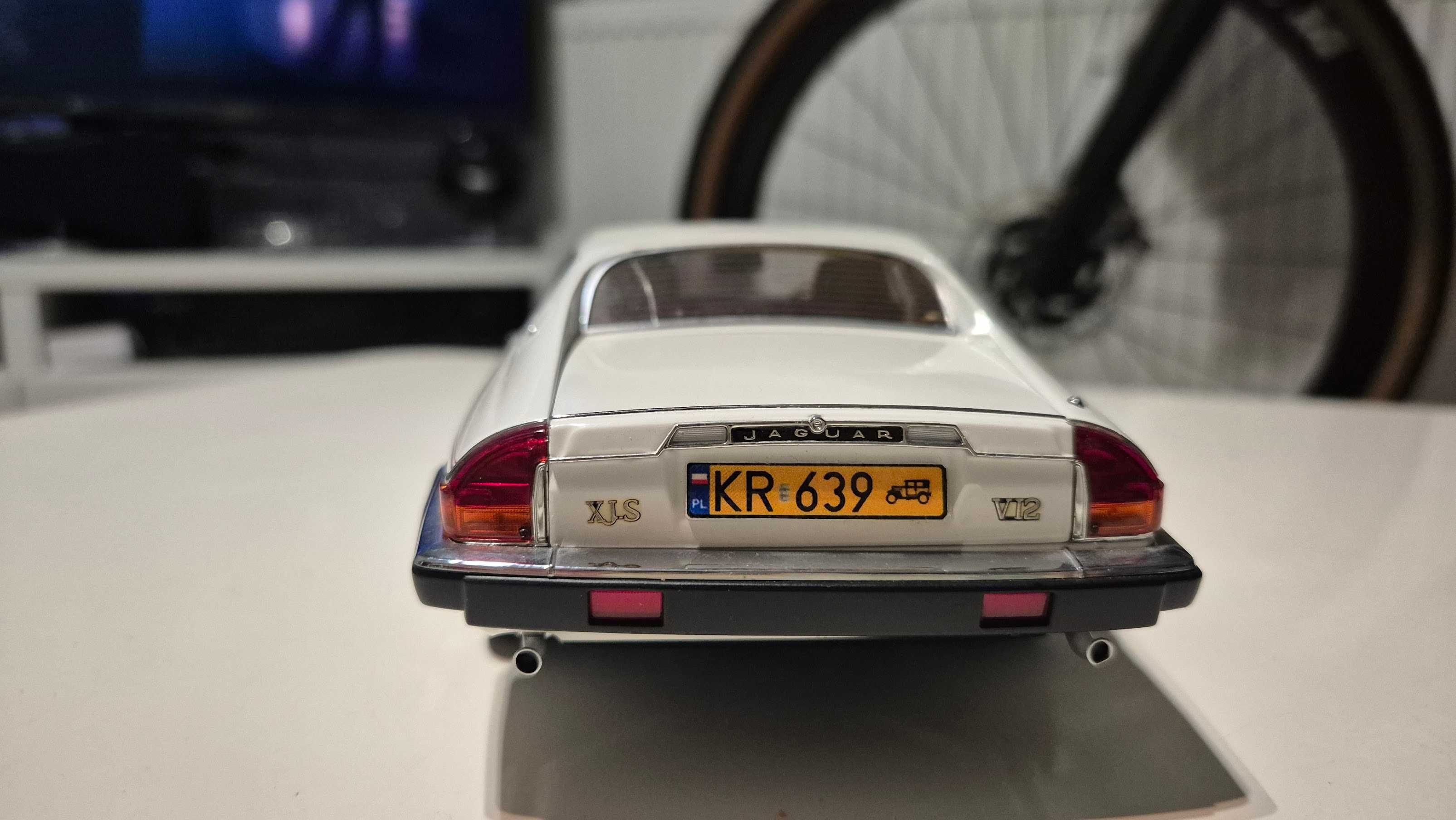 AutoArt 1:18 Jaguar XJS Coupe 1986 (white) 1/18