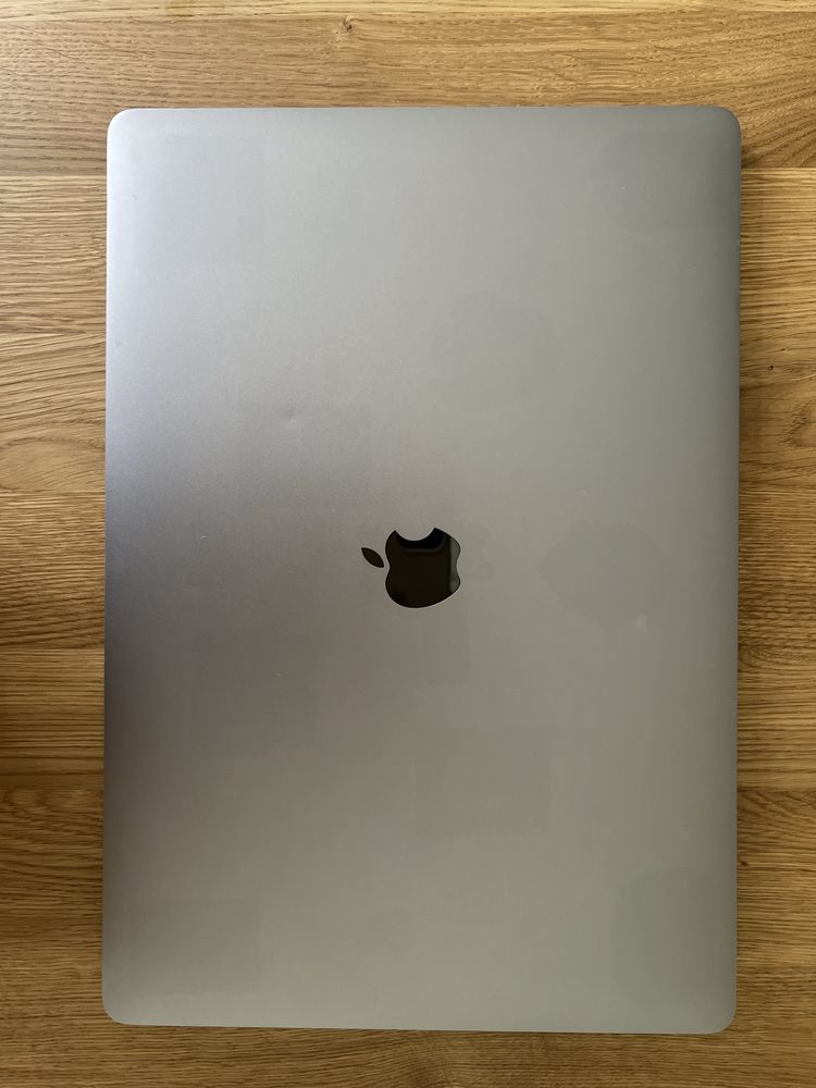 MacBook Pro 16-inch, 2019 i7 Intel Core