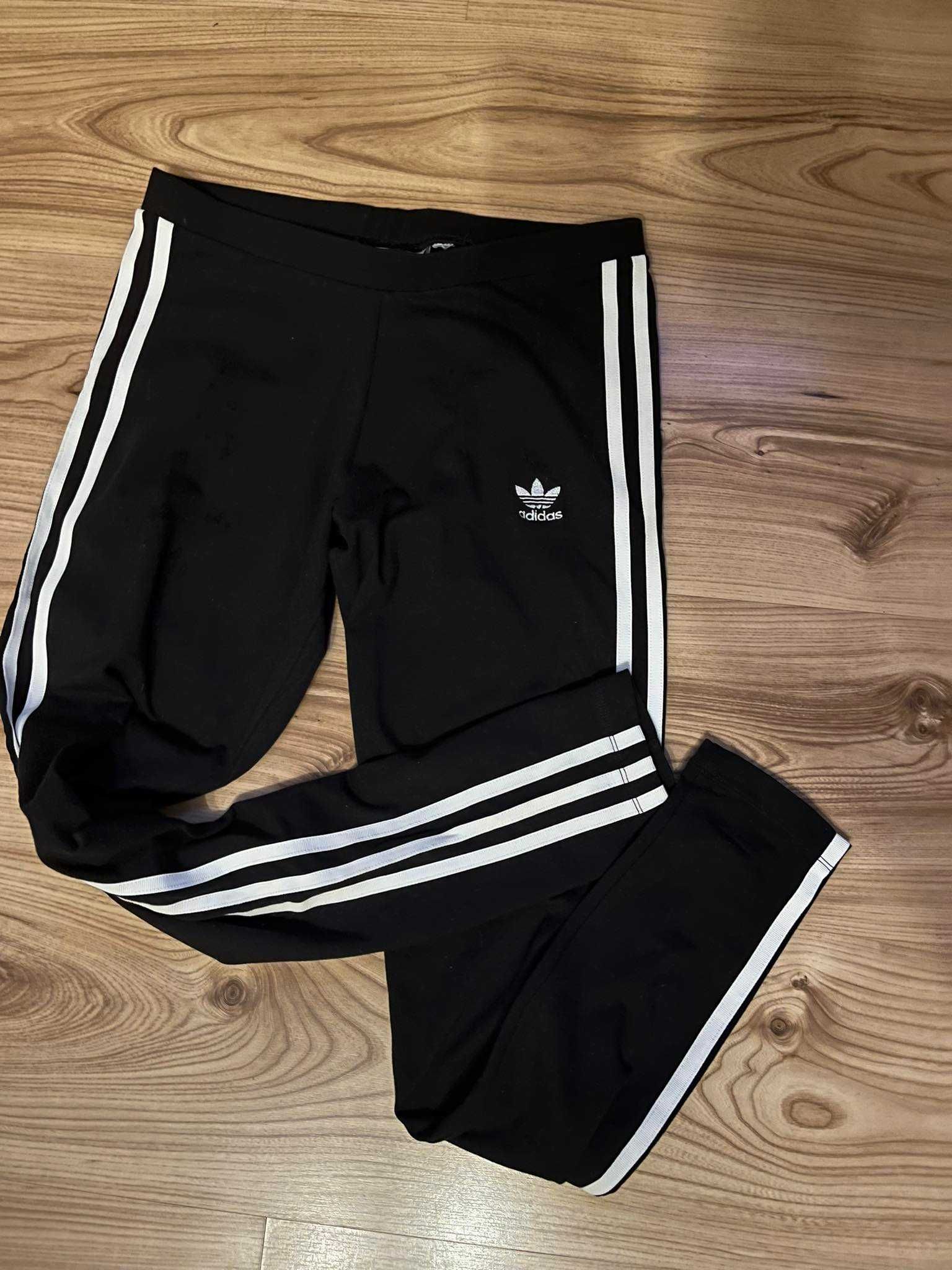 Czarne getry legginsy